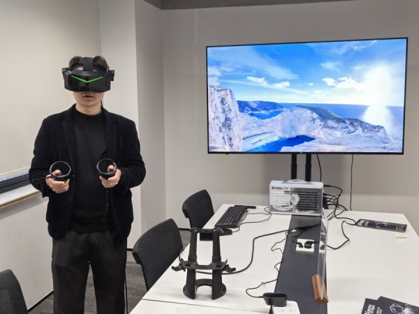 元六合革命大会今在上海举行，“东谈主工智能+元六合”变革多个行业